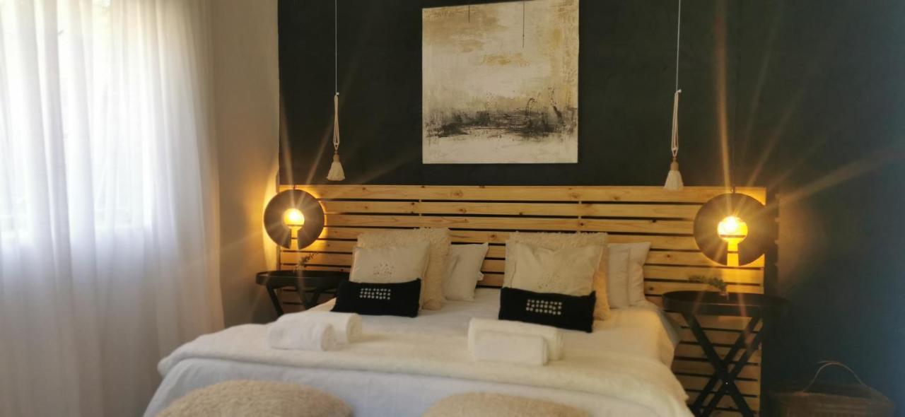 EXQUISITE PRIVATE LUXURY SUITE WITH KING BED at BOKMAKIERIE VILLAS Windhoek Exterior foto